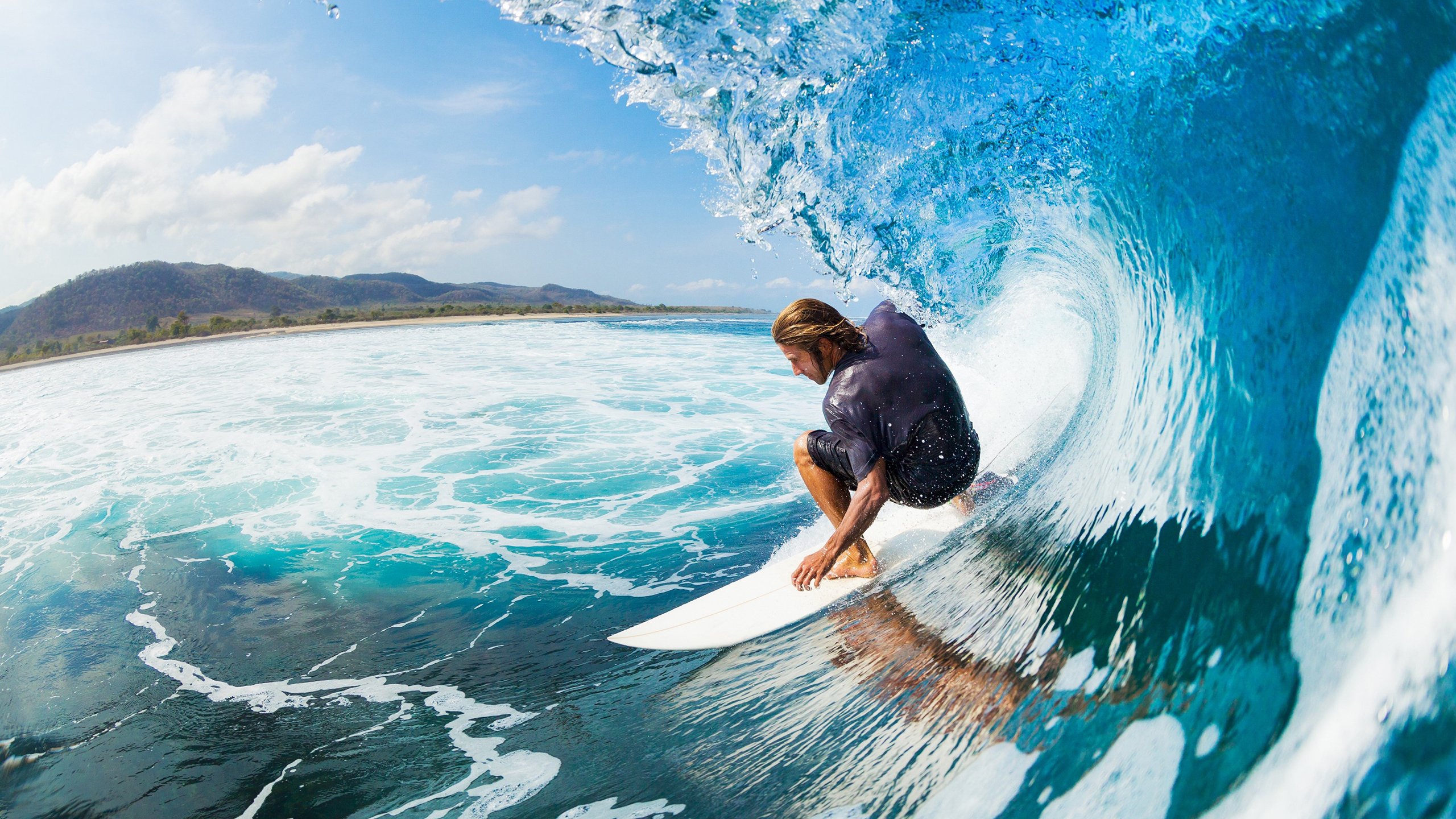 球场上的年轻面孔点燃希望，球场上的少年